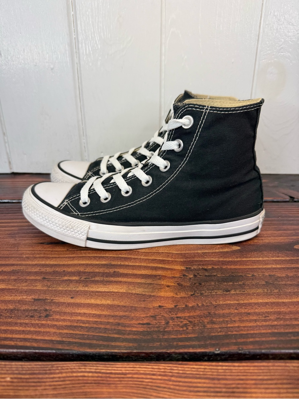 Converse Chuck Taylor All Star Black High Top Sneakers Women’s 7 Men’s 5